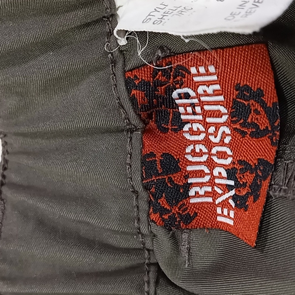 Bugged Exposure Converible Pants to Shorts Size Medium Olive Green - Picture 12 of 15